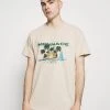 Mennace HAVANA RESORT REGULAR SHIRT - Print T-shirt - Sand -Mennace Shop Online 14014a29139d4fb2a617ec7340c03fbf