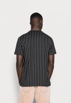 Mennace TEE WITH EMBROIDERY - Print T-shirt - Black -Mennace Shop Online 1ce66c809bc04334ac7be6a34f865a55