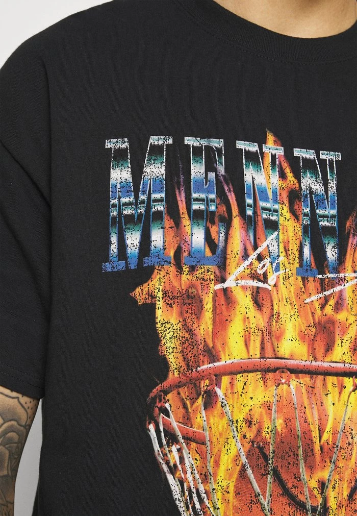 Mennace BURNING HOOP - Print T-shirt - Black 8 Mennace BURNING HOOP - Print T-shirt - Black - Image 6