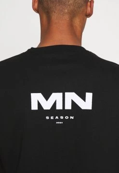 MENNACE SEASON 21 CAR REGULAR - Print T-shirt - Black -Mennace Shop Online 260c3e66b773486bb3a8f0fdd72819eb