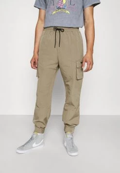 Mennace TECH TRACKSUIT BOTTOM - Cargo Trousers - Tan