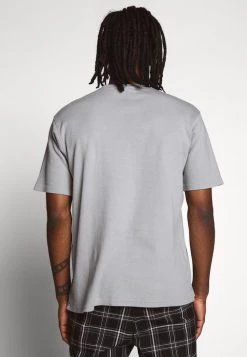 Mennace ESSENTIAL REGULAR RELAXED SIG TEE UNISEX - Basic T-shirt - Slate Grey -Mennace Shop Online 530e3d7f6b5b4c15823ddc3f56160a04