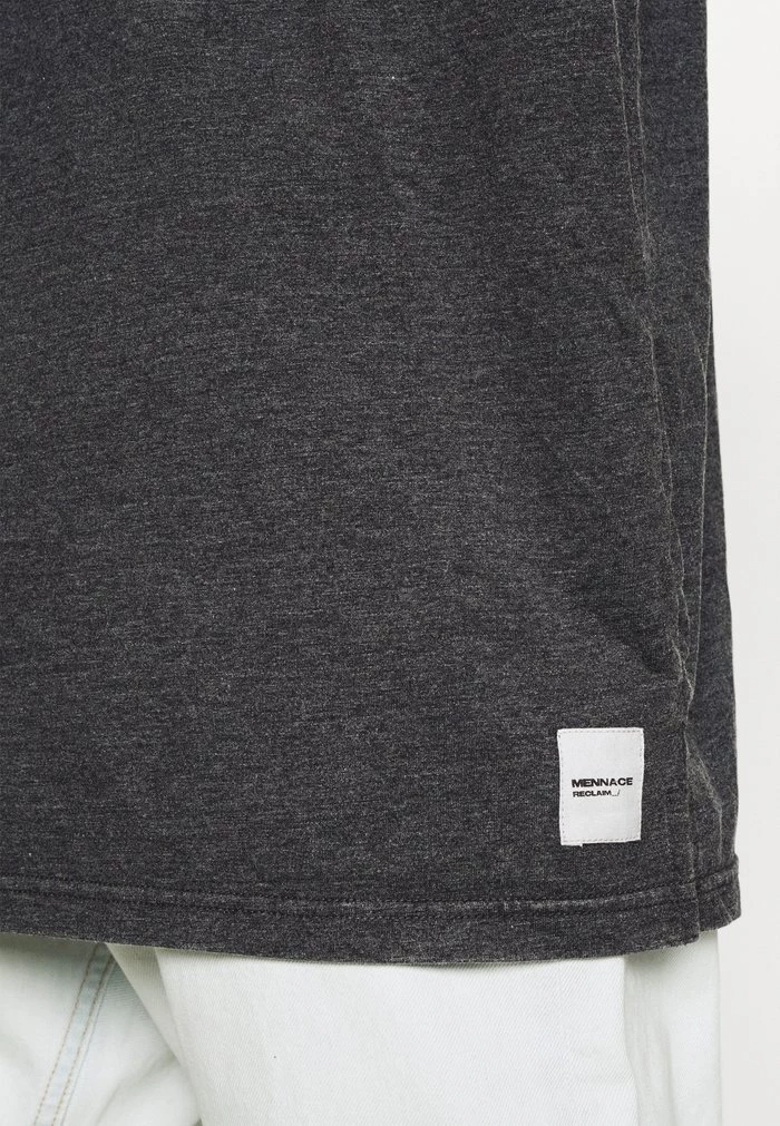 Mennace RECLAIM OVERSIZED POCKET TEE UNISEX - Basic T-shirt - Washed Black 6 Mennace RECLAIM OVERSIZED POCKET TEE UNISEX - Basic T-shirt - Washed Black - Image 4