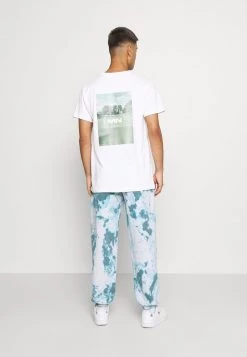 Mennace CLUB TENNIS COURT UNISEX - Print T-shirt - White -Mennace Shop Online 603a9b5b8d83462fb984bace86e56a0d