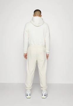 Mennace REGULAR JOGGER - Tracksuit Bottoms - Off White -Mennace Shop Online 67299576c7c0490ea887da794163bf73