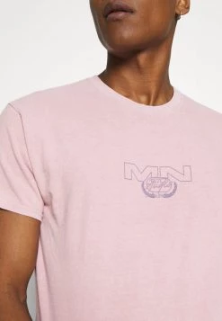 MENNACE TRACK GUIDE REGULAR - Print T-shirt - Pink -Mennace Shop Online 6afbd73ce1014c9d9599bdd04bc429a1