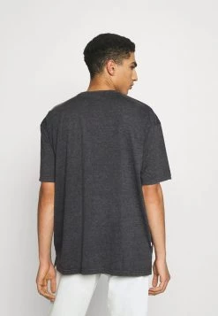 Mennace RECLAIM OVERSIZED POCKET TEE UNISEX - Basic T-shirt - Washed Black 10 Mennace RECLAIM OVERSIZED POCKET TEE UNISEX - Basic T-shirt - Washed Black -Mennace Shop Online 6c0b90efb9b34393b12f551ef9aa49da