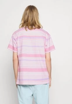 MENNACE UNISEX SUNDAZE - Print T-shirt - Pink -Mennace Shop Online 73364dd97aaa4083a63a55ea3cddb18b