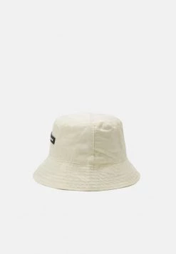 Mennace QUILTED BUCKET - Hat - Off White -Mennace Shop Online 73cf3473cd3b4475beafa5049cdcc2b0