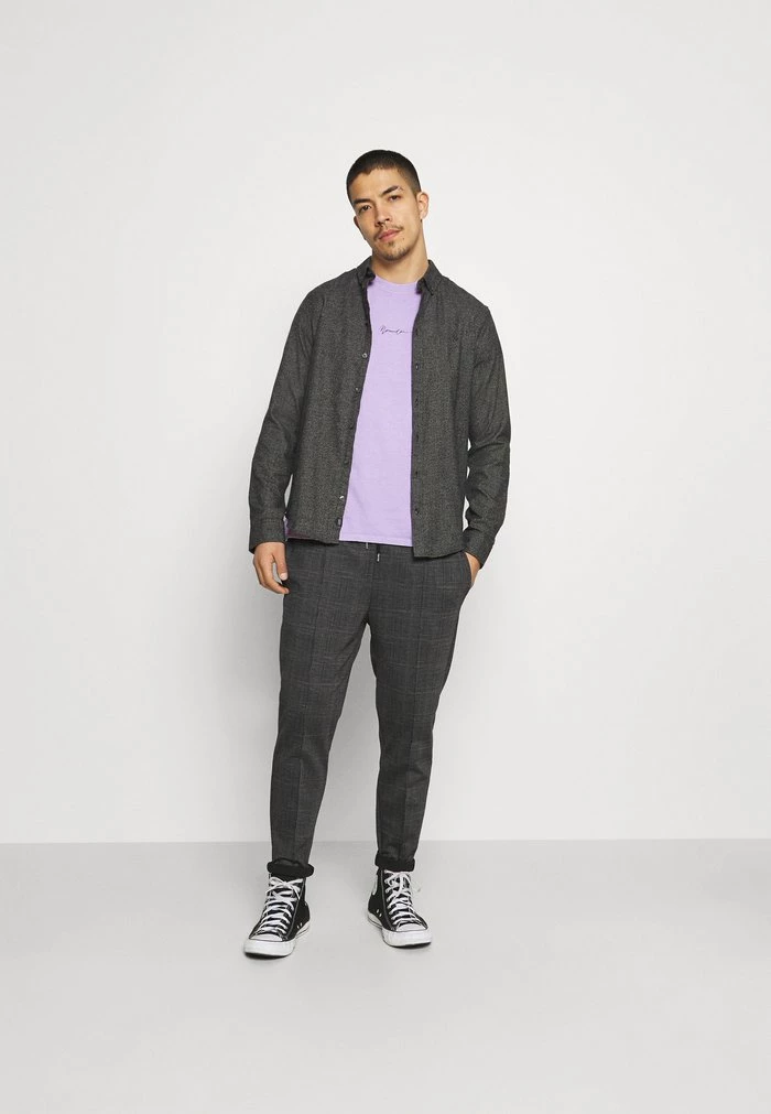 Mennace NEW PARADISE REGULAR - Print T-shirt - Purple 4 Mennace NEW PARADISE REGULAR - Print T-shirt - Purple - Image 2