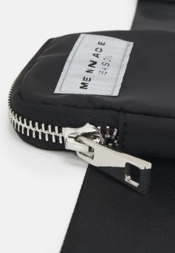 Mennace ON THE RUN BELT BAG UNISEX - Bum Bag - Black -Mennace Shop Online 8662b0b87e414d939f328c0bfeefd4ef