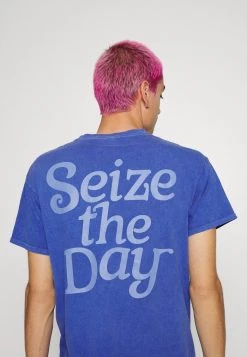 Mennace SEIZE THE DAY - Print T-shirt - Blue -Mennace Shop Online 9294d577390045a18aff11b7d4249a06