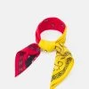 Mennace PAISLEY PRINT BANDANA UNISEX - Foulard - Yellow