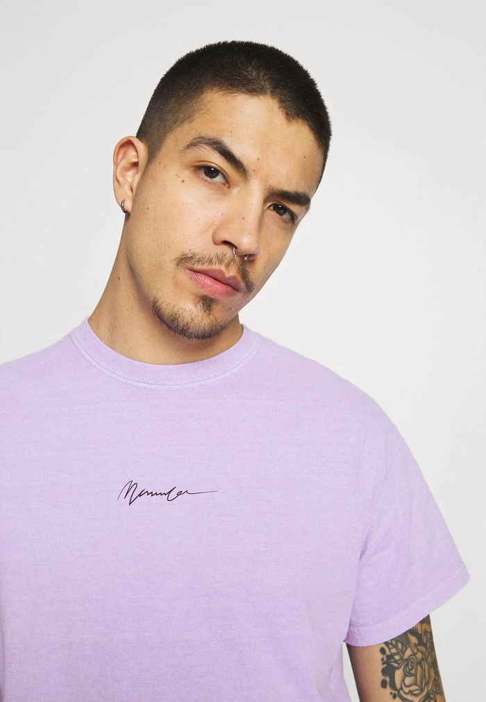 Mennace NEW PARADISE REGULAR - Print T-shirt - Purple 6 Mennace NEW PARADISE REGULAR - Print T-shirt - Purple - Image 4