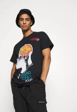 Mennace A$AP FERG FLOOR SEATS TOUR - Print T-shirt - Black -Mennace Shop Online b58e63876cc642eabd287af930b85fca