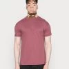 MENNACE UNISEX ESSENTIAL REGULAR - Basic T-shirt - Burgundy -Mennace Shop Online c20a334816ba42a8a7a3fe379fcb3210