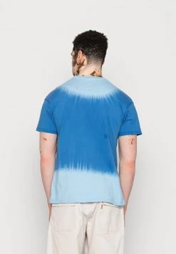 MENNACE UNISEX DIP - Print T-shirt - Blue 9 MENNACE UNISEX DIP - Print T-shirt - Blue -Mennace Shop Online c263b84ac5814d7698aa8fac11f5ad26