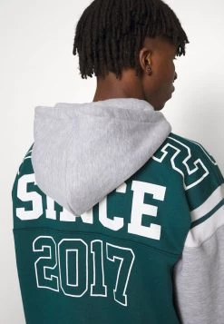 MENNACE TEAM HOODED BOMBER - Bomber Jacket - Green -Mennace Shop Online c4ba4ece78df410aa472ed34eb2808b0