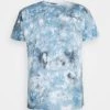 Mennace BREEZE TIE DYE REGULAR UNISEX - Print T-shirt - Light Blue -Mennace Shop Online d9494fc252f04c6b9bab75cb2febd624