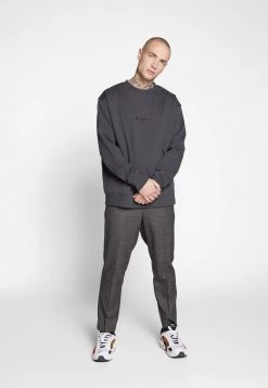 Mennace ESSENTIAL REGULAR SIGNATURE - Sweatshirt - Charcoal -Mennace Shop Online dccc3c07dba6442ca5d8993bb6f2ca96