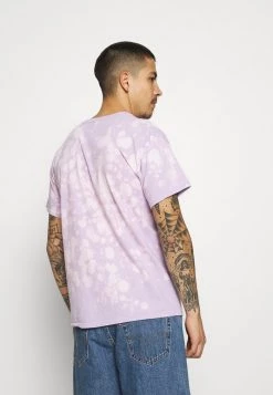 MENNACE MAD CITY - Print T-shirt - Lilac -Mennace Shop Online efcf2f052d234cb984347500a50e38fa
